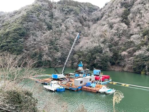 海上土木工事の施工現場
